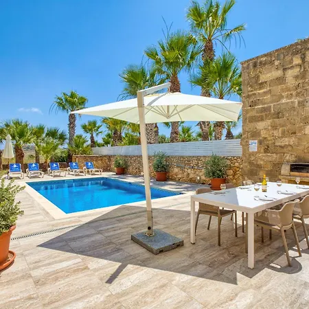 Karmnu Villa Għasri