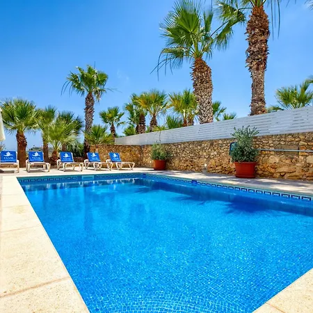 Villa Karmnu Għasri