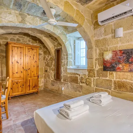 Karmnu Villa Għasri