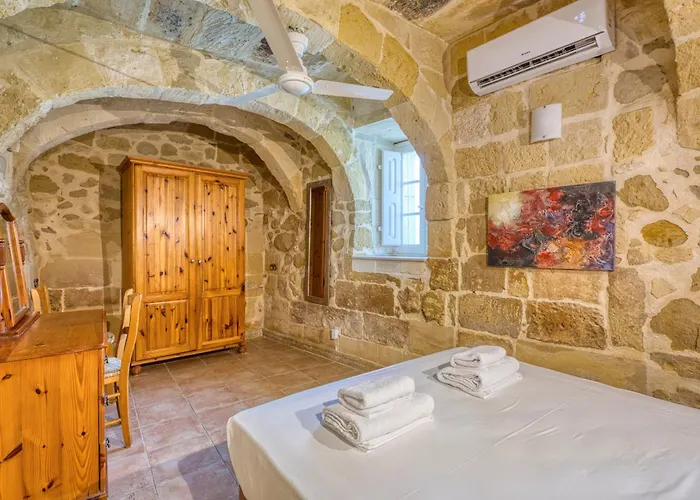 Karmnu Villa Ghasri (Gozo)